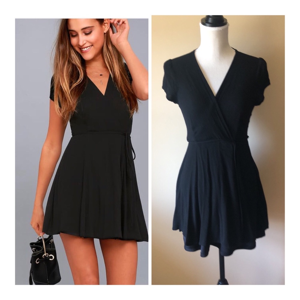 Lulus Good to Go Short Sleeve Surplice Dress Blk S